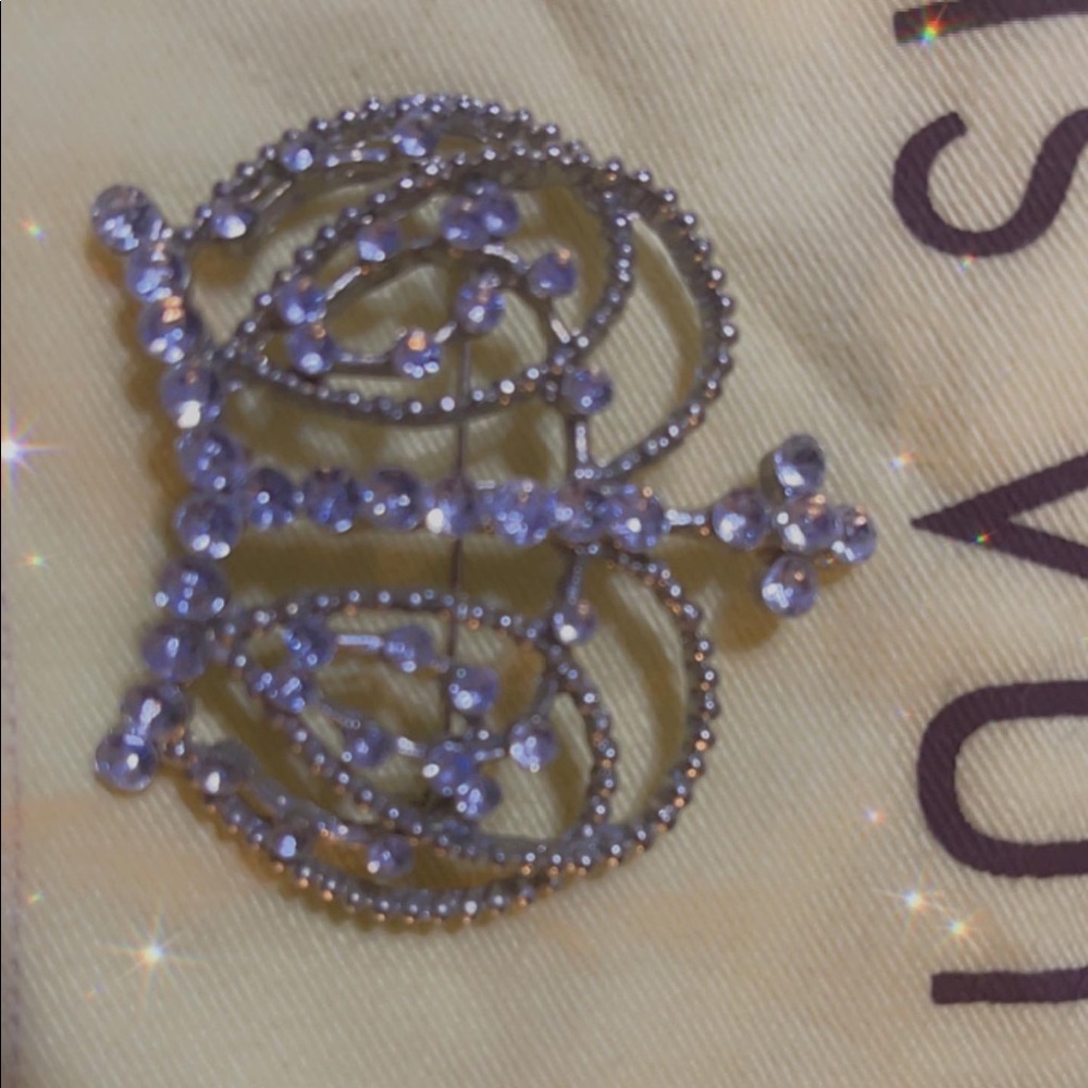 Beautiful bling broach!